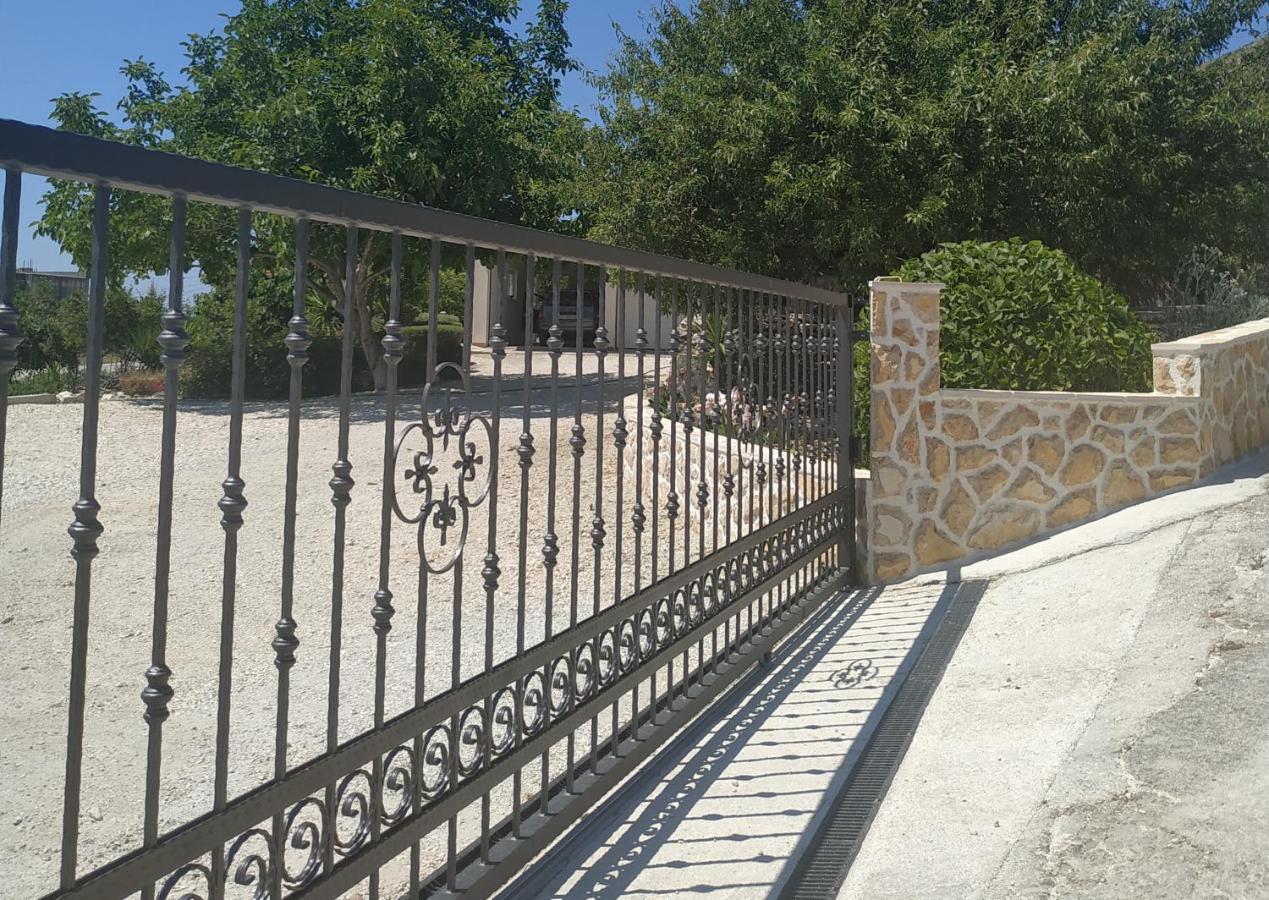 Apartment Nives Трогір Екстер'єр фото
