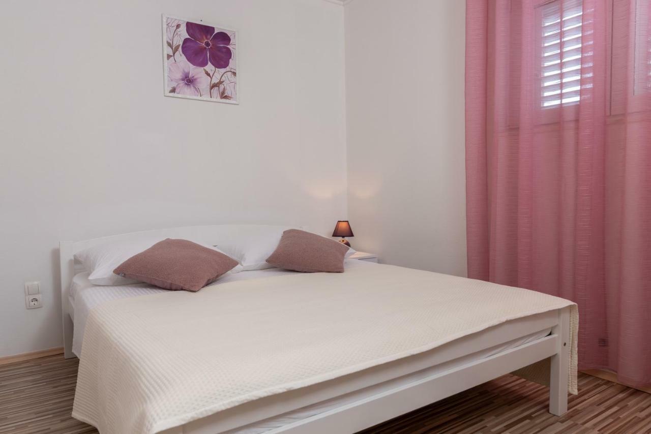 Apartment Nives Трогір Екстер'єр фото