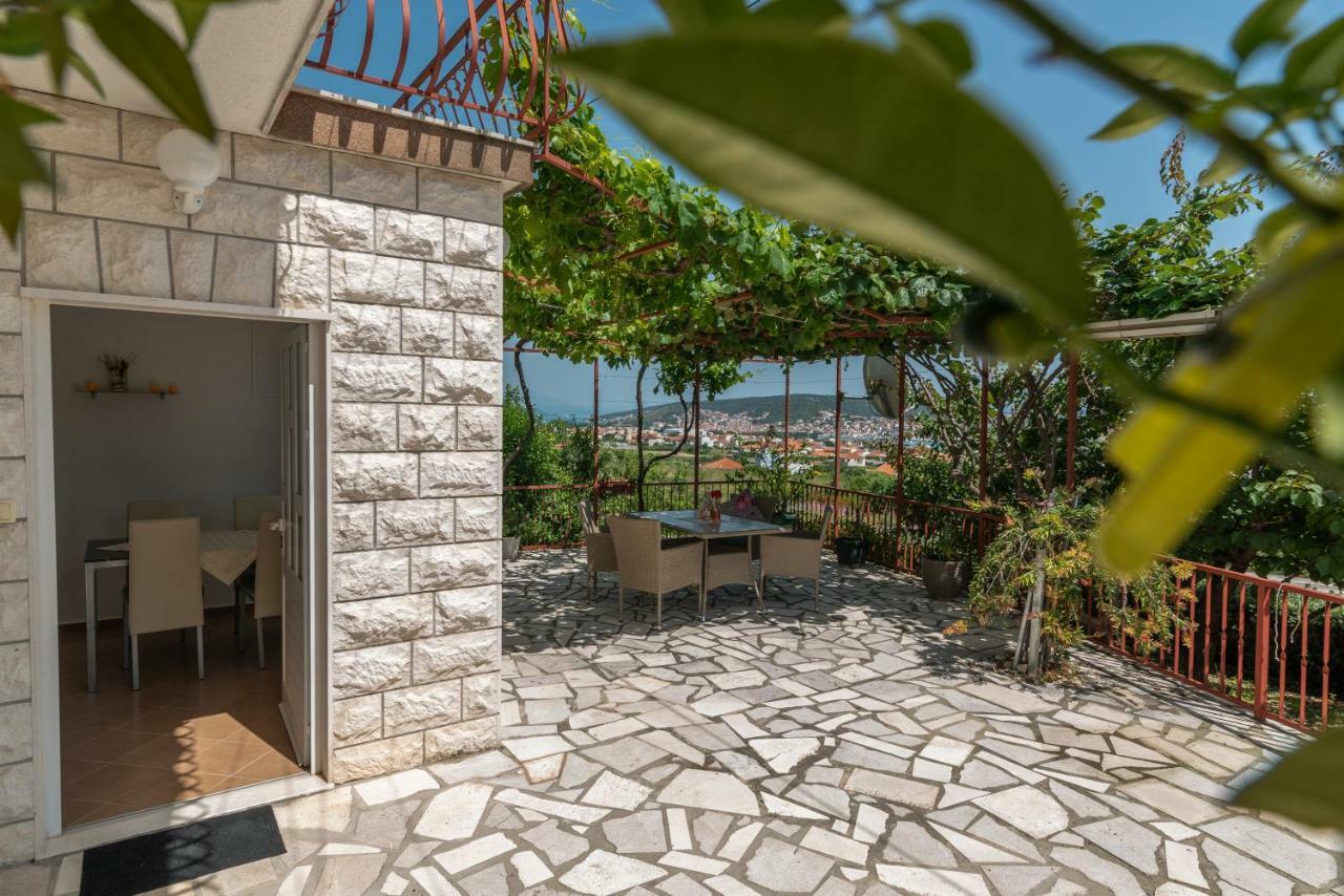 Apartment Nives Трогір Екстер'єр фото