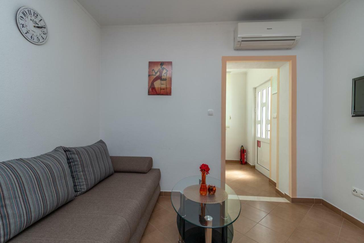 Apartment Nives Трогір Екстер'єр фото