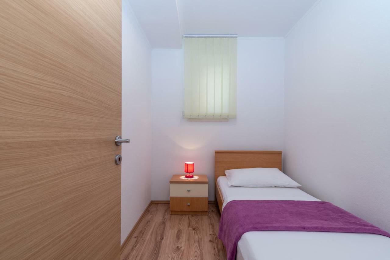 Apartment Nives Трогір Екстер'єр фото